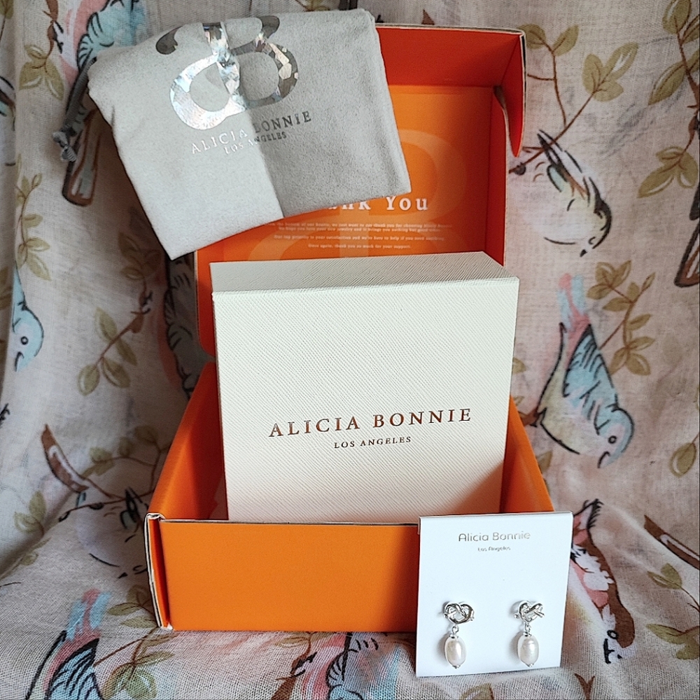 ALICIA BONNIE Aurora White Potato Pearls Silver Tone Love Knot Pierced Earrings